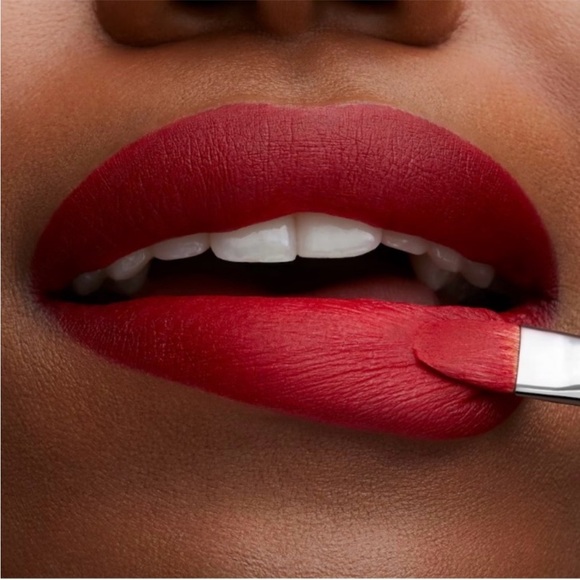 New in The Box Mac Retro Matte Lipstick 707 Ruby Woo - Picture 5 of 15